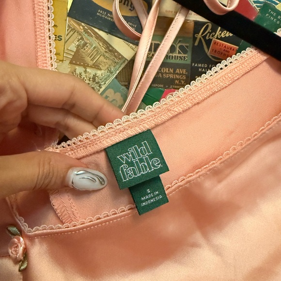 Pink Satin Set - Picture 3 of 7